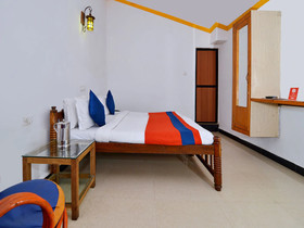 Traveller Guest House By OYO Rooms