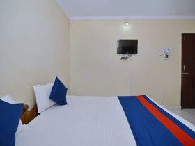 Traveller Guest House By OYO Rooms