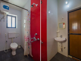 Edwin Sunset Palms by OYO Rooms