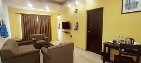 Candolim Suites