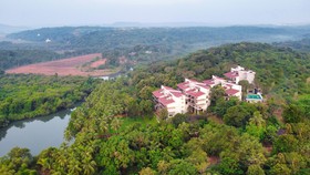 Amoravida by 7 Apple Resorts