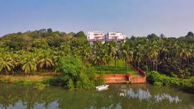 Amoravida by 7 Apple Resorts