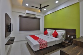 Dev Orchid By OYO Rooms