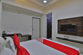 Dev Orchid By OYO Rooms