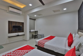 Dev Orchid By OYO Rooms