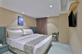 Hotel Serenity