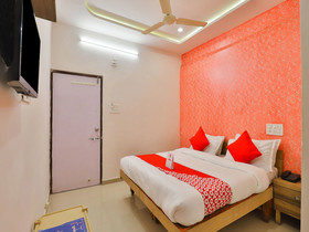 Shreenath by OYO Rooms