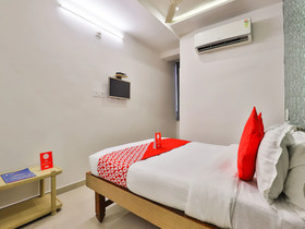 Shreenath by OYO Rooms