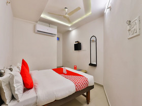 Shreenath by OYO Rooms
