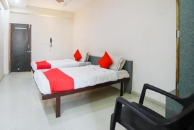 Om Restaurant And Guest House by OYO Rooms