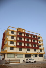 The Sky Comfort Beach Hotel