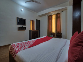 Hotel Green Woods By OYO Rooms