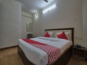 Hotel Green Woods By OYO Rooms
