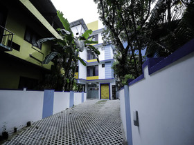 Blue Berry Apartments By OYO Rooms