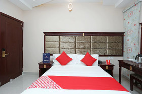 Eleven Heights by OYO Rooms