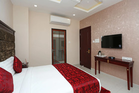 Eleven Heights by OYO Rooms