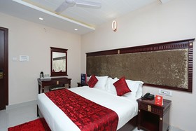 Eleven Heights by OYO Rooms