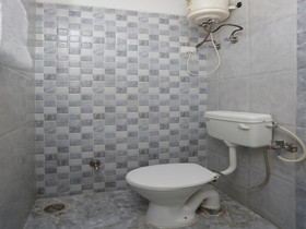 Hotel Abhinav Palace by OYO Rooms