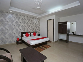 Hotel Abhinav Palace by OYO Rooms