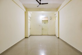 Radha Madhav Palace by OYO Rooms