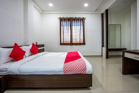 OYO 10600 Hotel 7th Cloud
