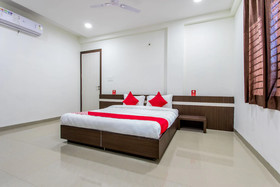OYO 10600 Hotel 7th Cloud