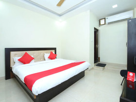 Hotel Shri Radha ISBT by OYO Rooms