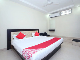 Hotel Shri Radha ISBT by OYO Rooms