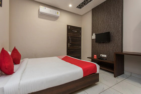 Nakshatra Inn by OYO Rooms