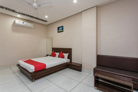 Nakshatra Inn by OYO Rooms