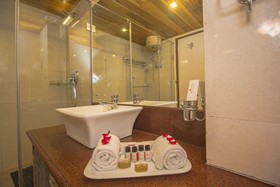 LA Ttakshang Residency Hotel & Spa