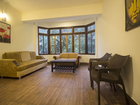 Taktse Continental by OYO Rooms