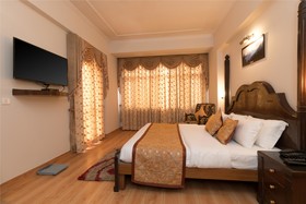 Hotel Pacific
