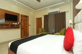 Hotel Samriddhi Retreat By OYO Rooms