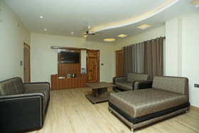 Hotel Samriddhi Retreat By OYO Rooms