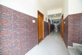 Rahi Guest House by OYO Rooms