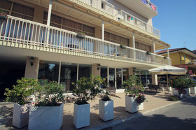 Hotel Adria Beach