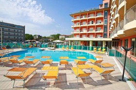 Adria Hotel Beach Club