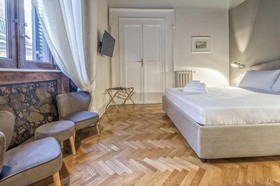 Terrace Pantheon Relais