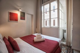 Terrace Pantheon Relais