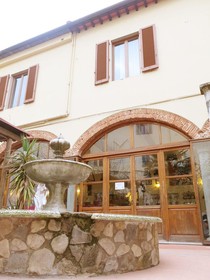 Hostel Archi Rossi