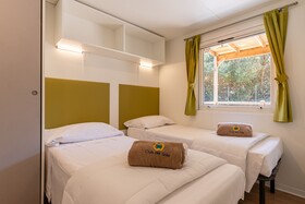 Stella del Mare Family Collection