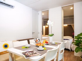 Stella del Mare Family Collection