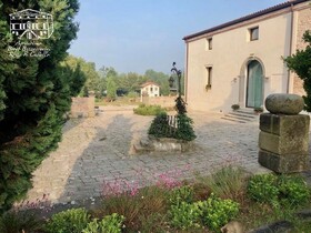 Borgo Buzzaccarini Rocca Di Castello