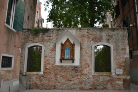 Charming Venice Apartments