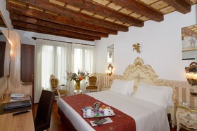 UNAHOTELS Ala Venezia