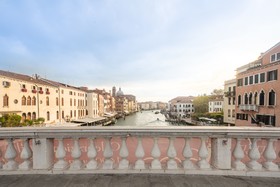 Venetian Palace R&R