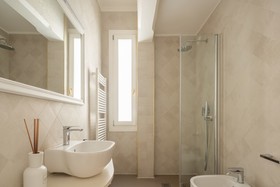 Venetian Palace R&R