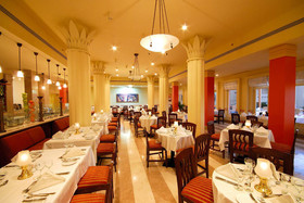 Marina Plaza Hotel Tala Bay