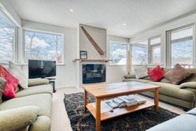 Tanoshii Chalet by H2 Life